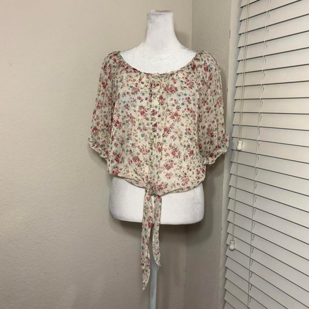 scoop neck puff sleeve sheer cream pink floral tie blouse Body Central‎ size M
